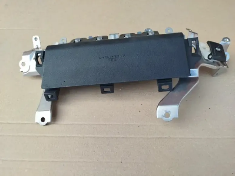 Подушка безопасности в колени Lexus GS 4 OEM 7390030060