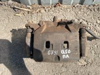 Суппорт тормозной Infiniti Q50 V37 2013- Перед. Лев.